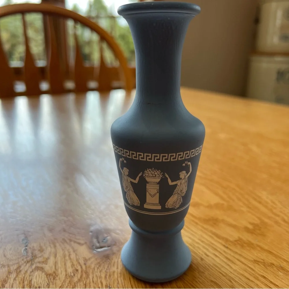 Vintage Avon Jasperware Hellenic Blue Glass White Greek Figures Bud Vase 5.5